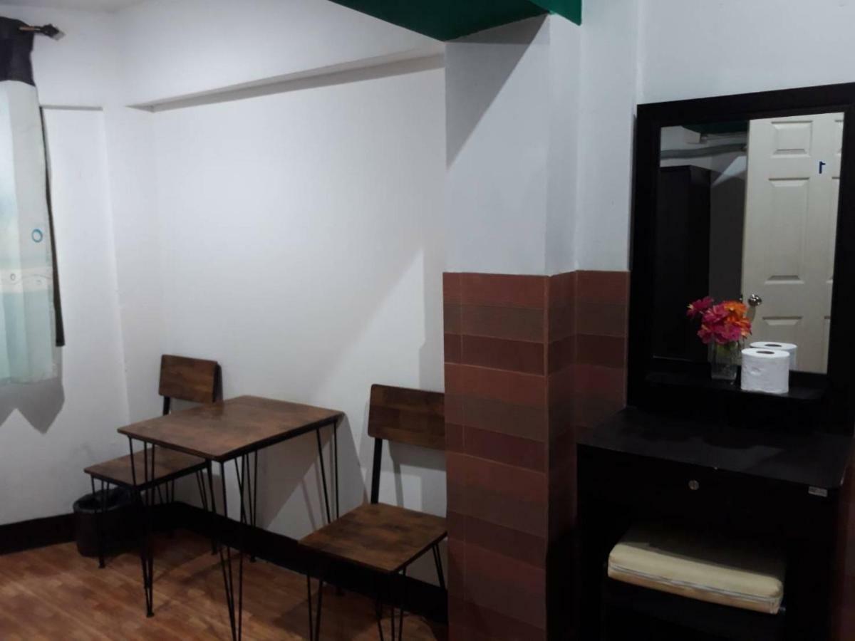 צ'יאנג מאי Changphuakgate Guesthouse מראה חיצוני תמונה