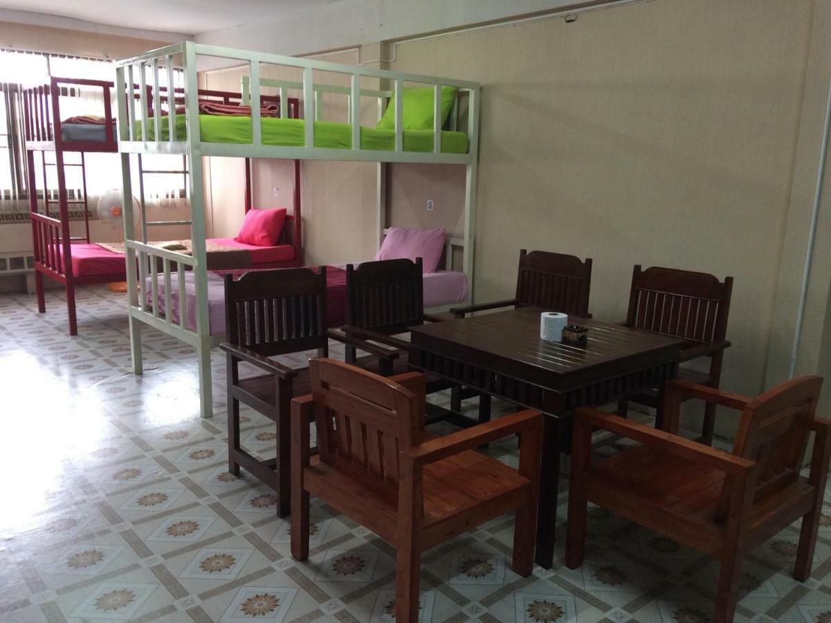 צ'יאנג מאי Changphuakgate Guesthouse מראה חיצוני תמונה