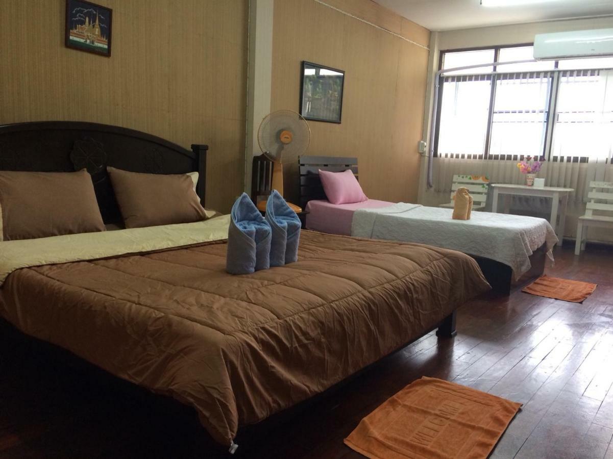 צ'יאנג מאי Changphuakgate Guesthouse מראה חיצוני תמונה