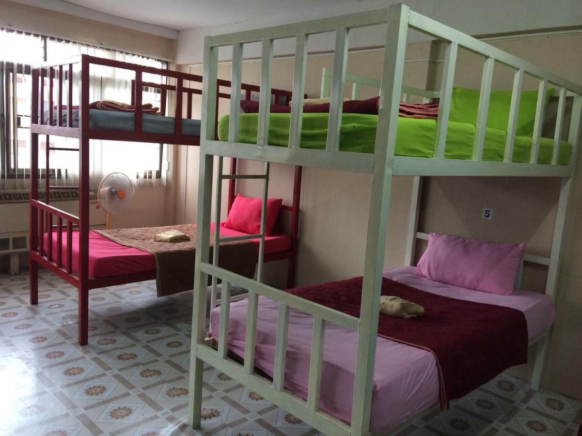 צ'יאנג מאי Changphuakgate Guesthouse מראה חיצוני תמונה