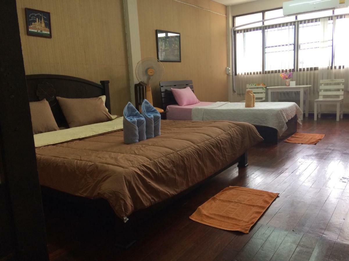 צ'יאנג מאי Changphuakgate Guesthouse מראה חיצוני תמונה